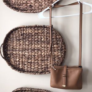 👜 FOREVER 21 Crossbody Bag